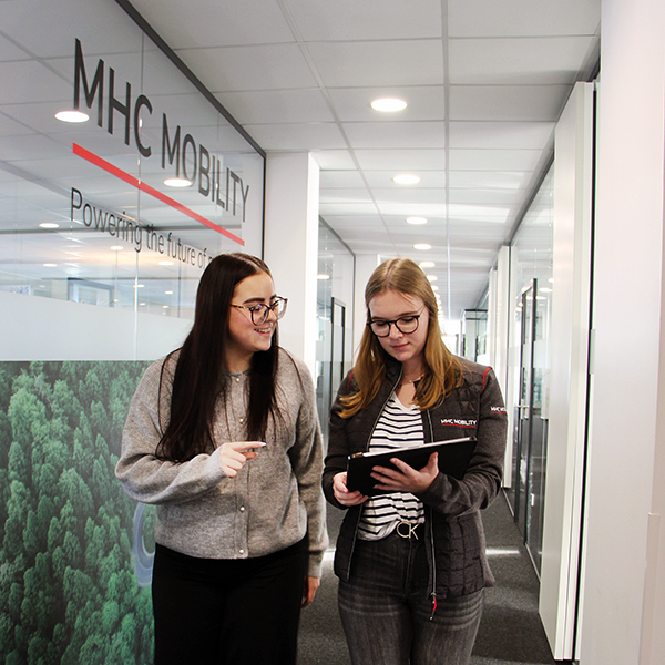 MHC Mobility Auszubildende im Gespräch